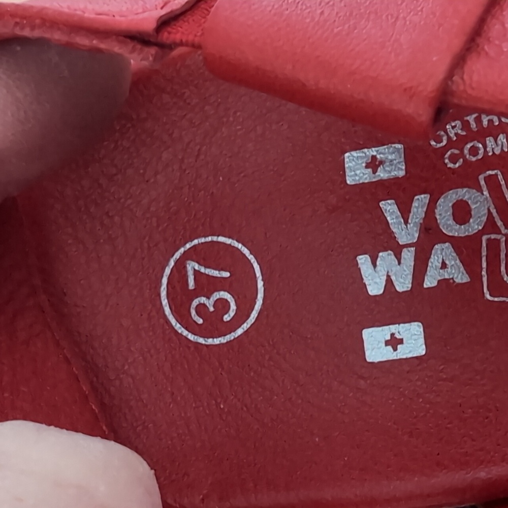 2/$50๐RED LEATHER SANDALS - Picture 5 of 13